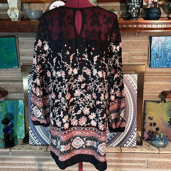 Gorgeous Black Floral and Paisley Printed Dress Lace Inset Long Sleeve NWOT MED - Picture 5 of 12